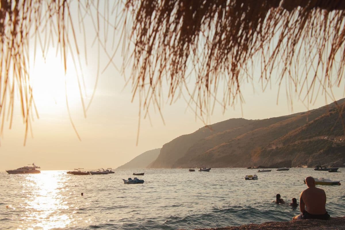 Le spiagge più belle dell’Albania da raggiungere in auto da TIA